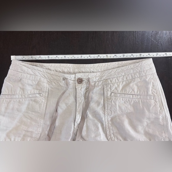 The North Face Khaki Pinstriped Linen Shorts Size 10 Regular - Picture 8 of 13